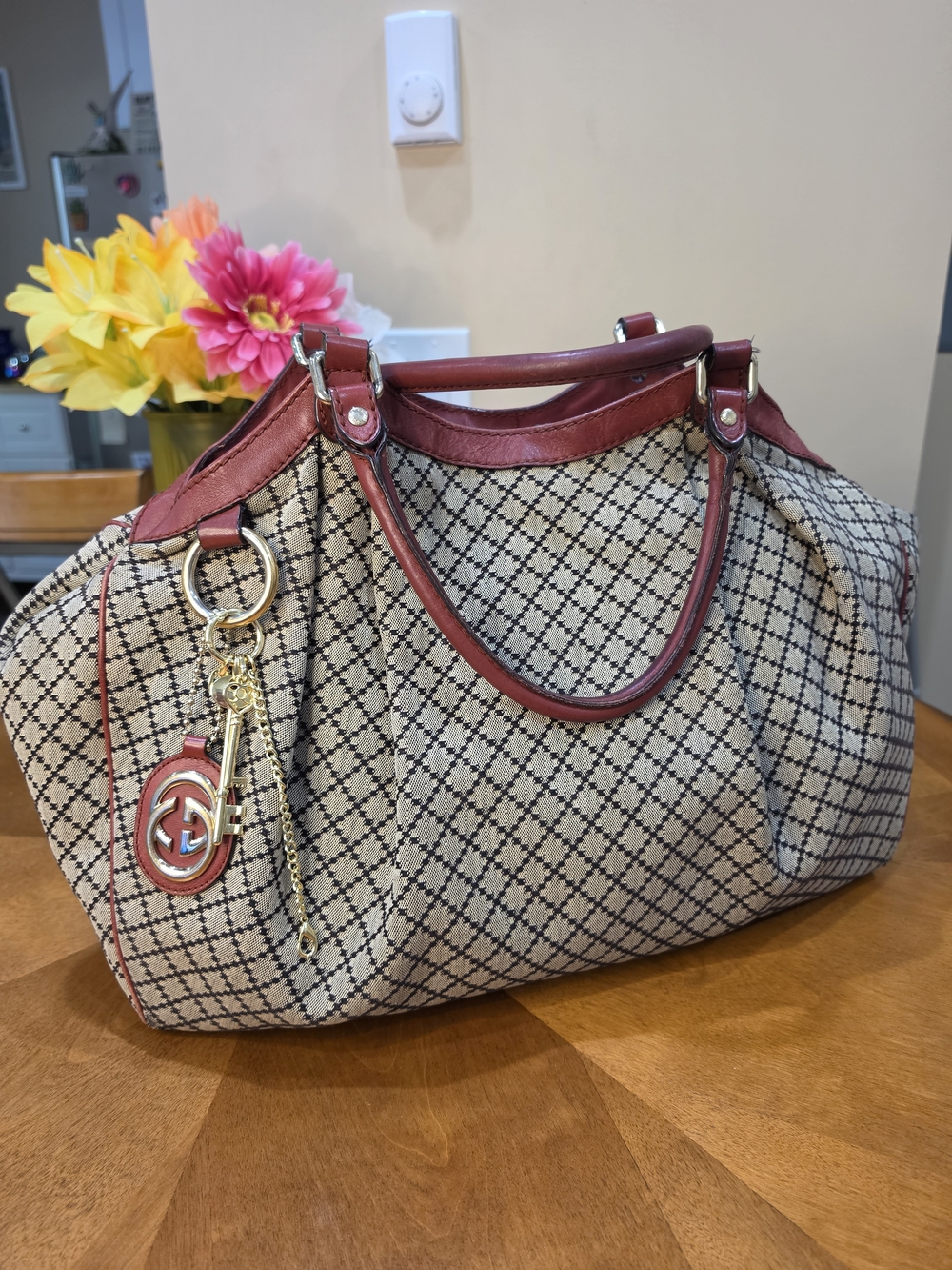 Gucci Sukey Diamante XL Shoulder Bag - Picture 12 of 16